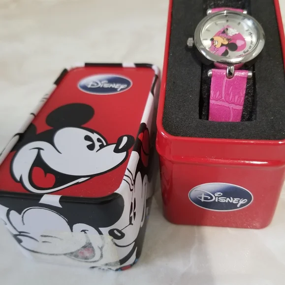 Disney Minnie Mouse Watch - Picture 2 of 5